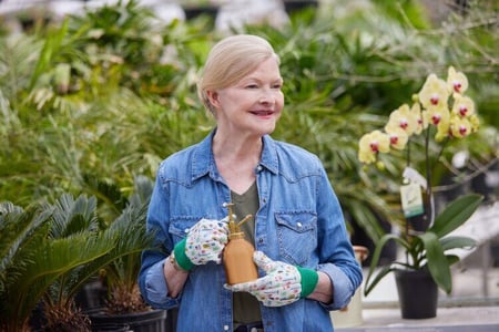 A Lifelong Love - Ruth Barlow Florist (c) Hallmark